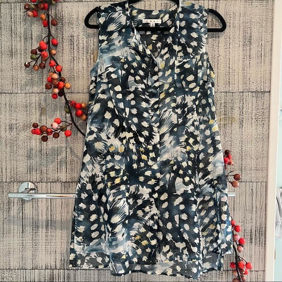 CAbi Avery feather print button down tunic - Picture 2 of 11